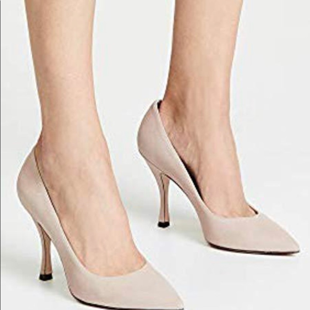 New with Box Stuart Weitzman Tippi Pebble  pumps.